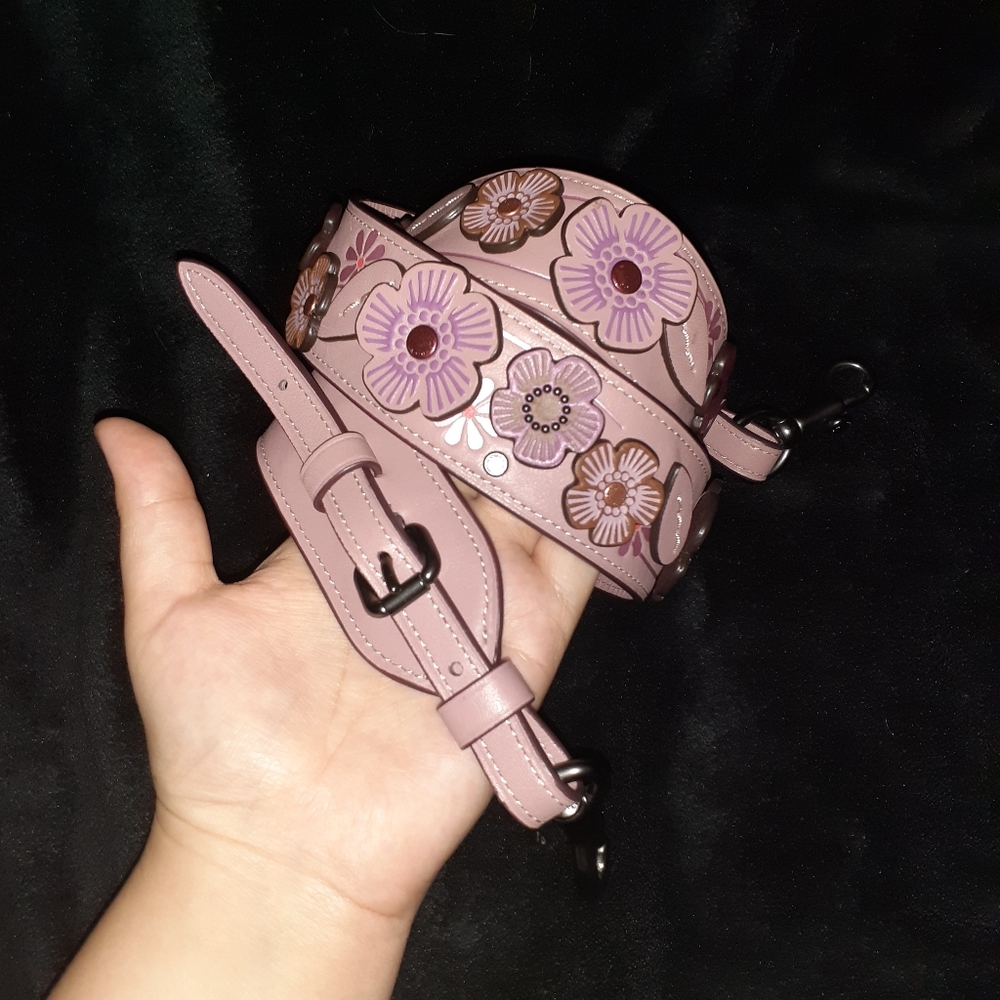 Coach 1941 Tea Rose Novelty Strap